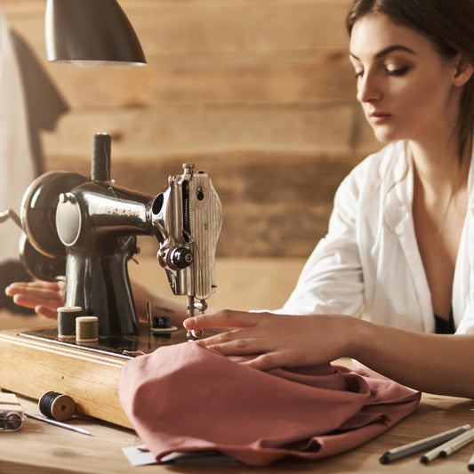 Sewing in Switzerland: How to Choose the Right Sewing Machine for Your Needs